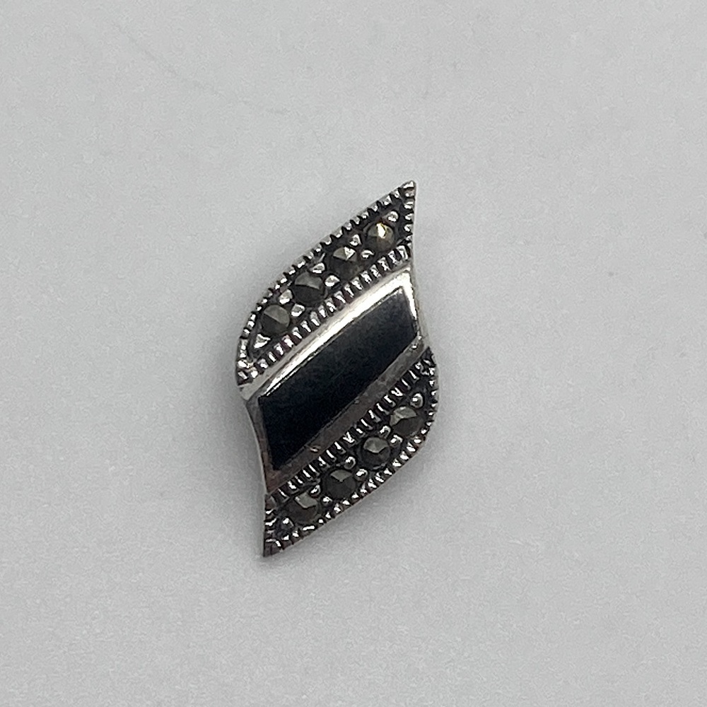 Vtg 925 Sterling Silver Onyx & Marcasite Leaf Marquis Shaped Pendant | 15mm
